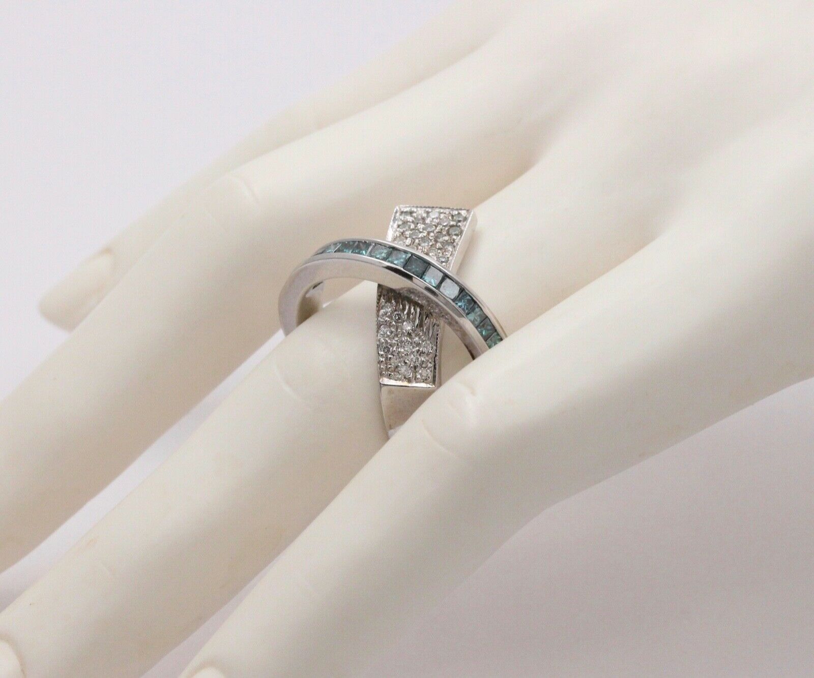 Cool Unisex Geometric Diamonds White Blue Diamonds 14K White Gold Ring