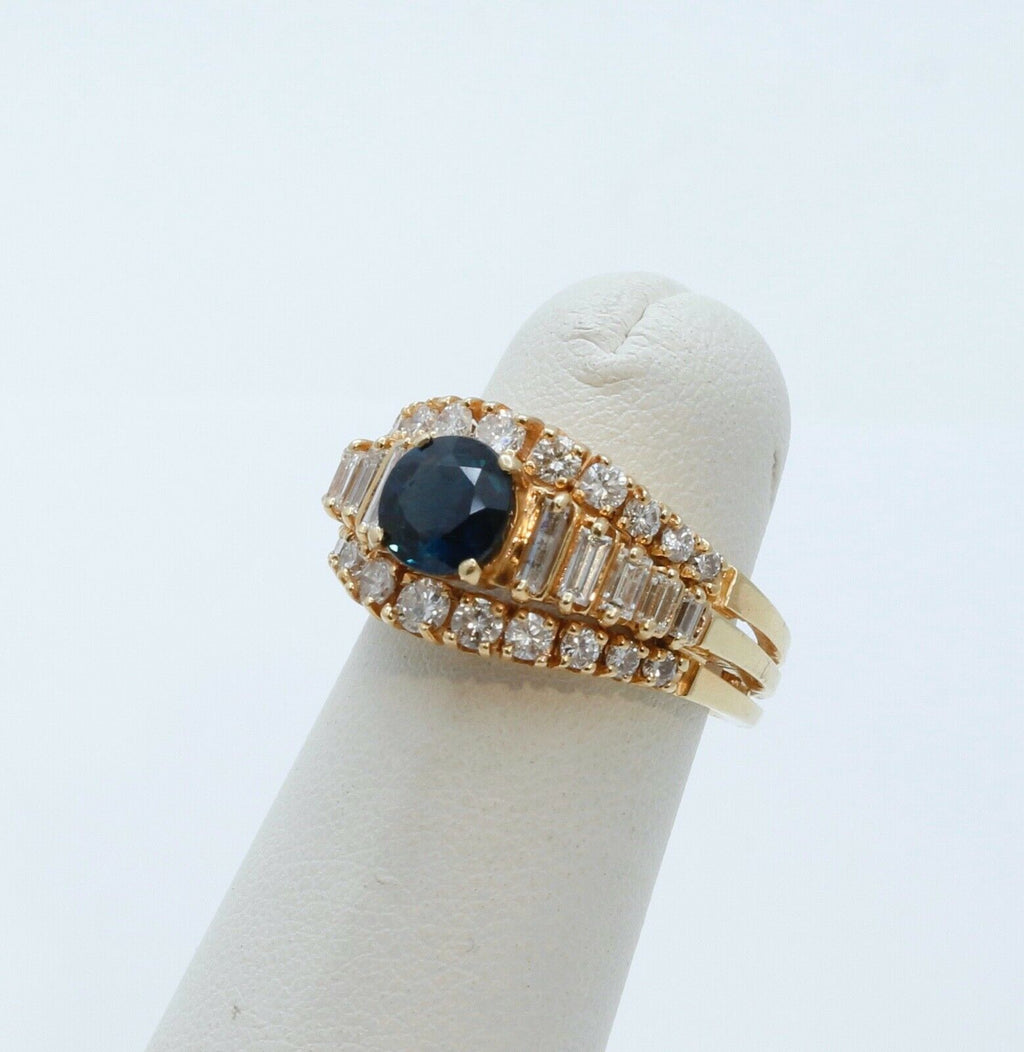 Vintage Ladies Blue Sapphire Diamonds 18K Yellow Gold Ring