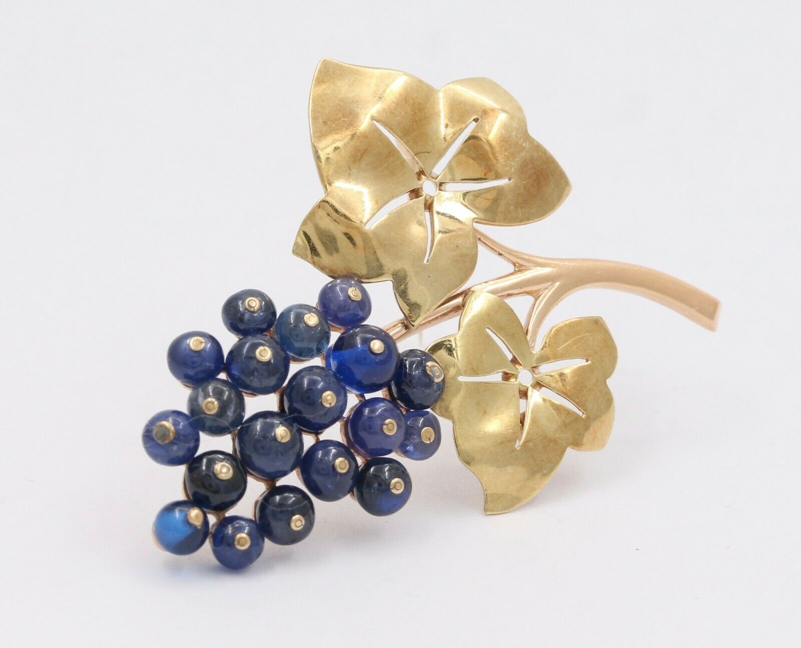Vintage 14K Yellow Gold Sapphire Grape Brooch