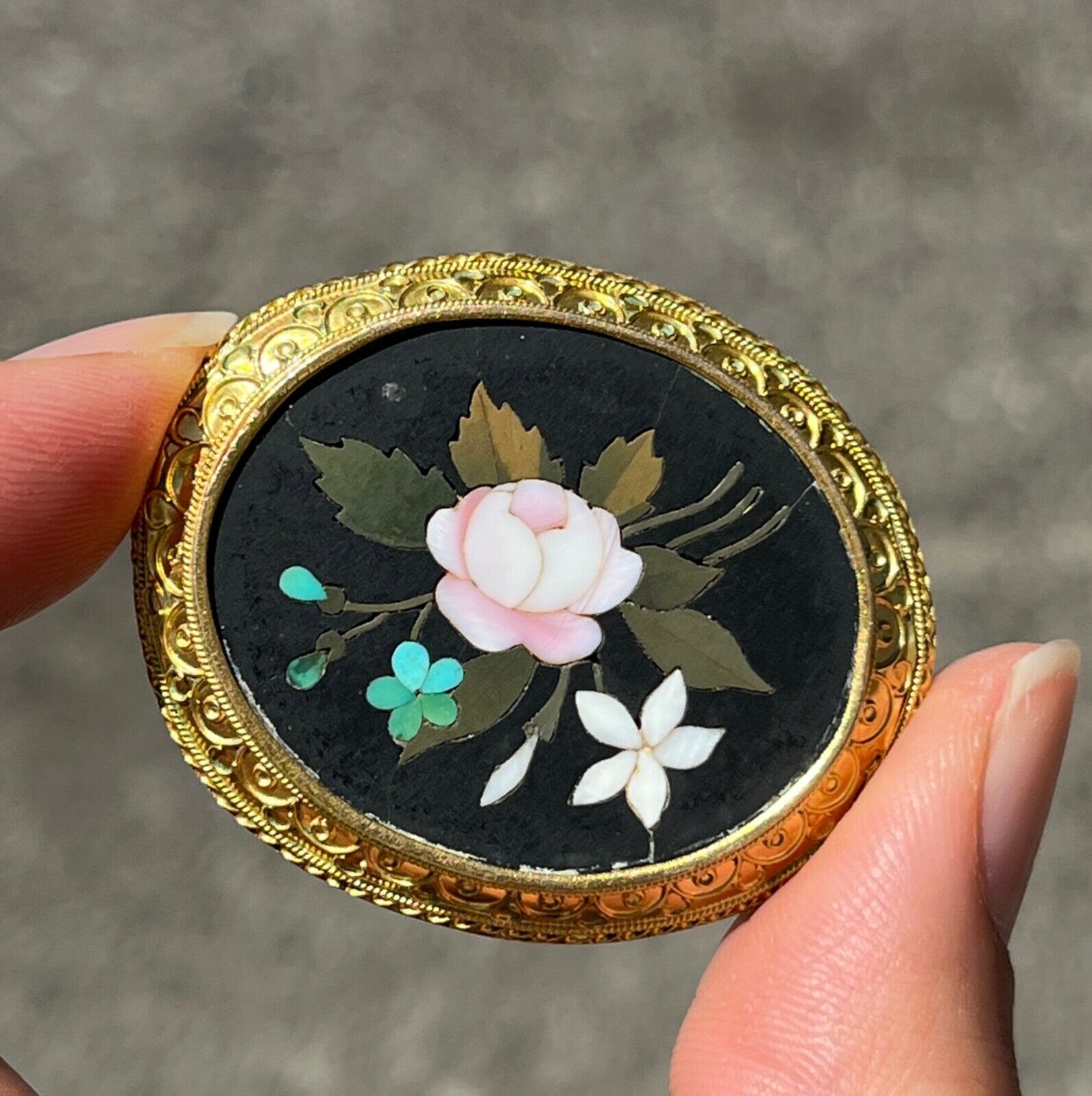 Antique 14K Yellow Gold Pietra Dura Mosaic Flower Bouquet Brooch. Pin