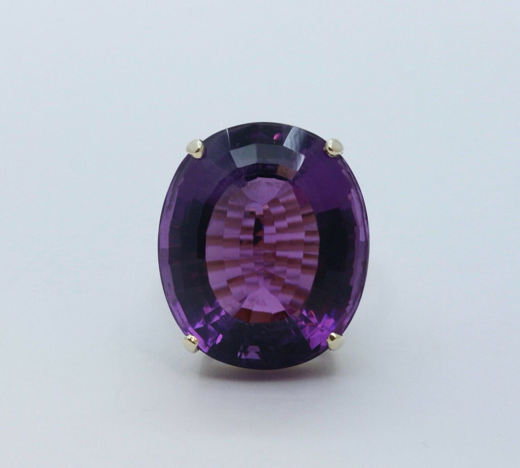 Vintage Oval Siberian Amethyst 14K Yellow Gold Ring