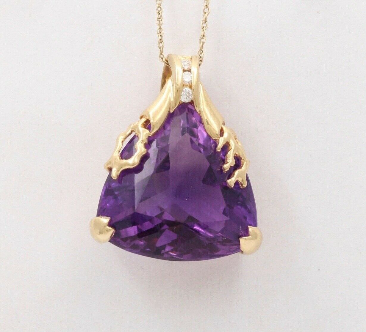 Vintage 14K Yellow Gold Siberian Amethyst Diamond Triangle Pendant.