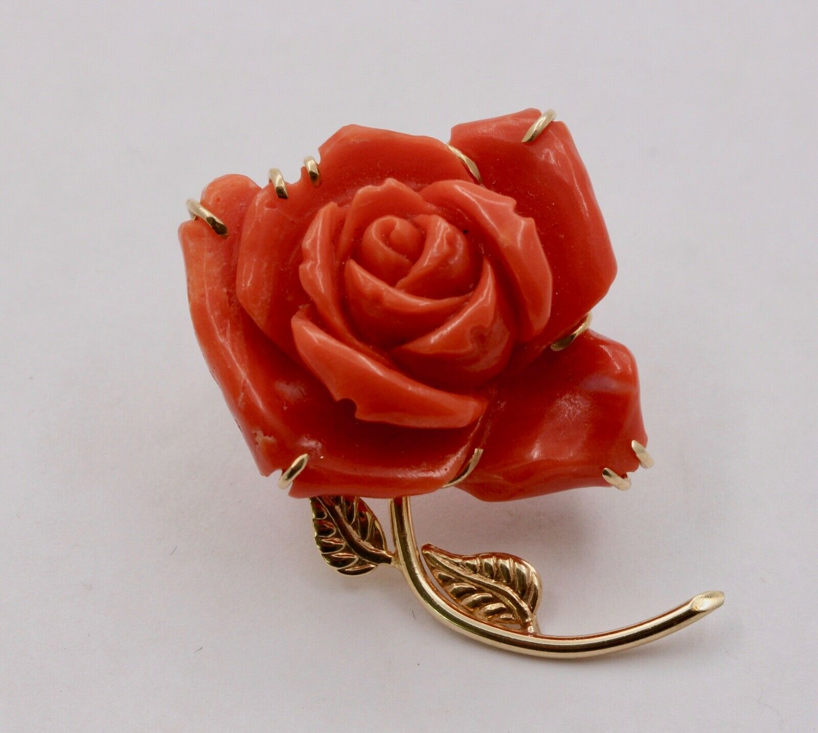 Vintage Hand Carved Coral Rose 14K Yellow Gold Brooch Pin