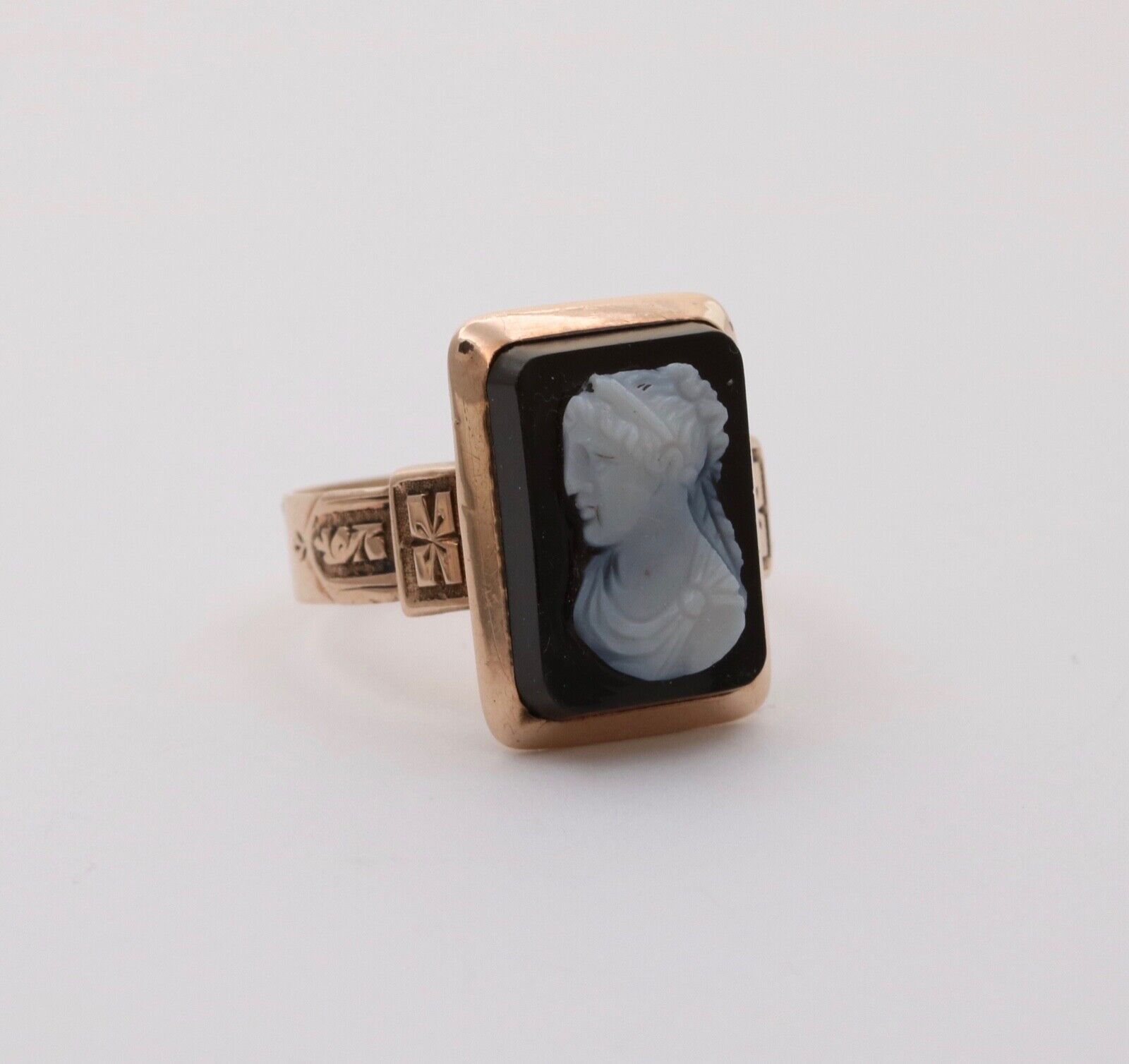 Edwardian Victorian Cameo Onyx 10K Rose Gold Ring
