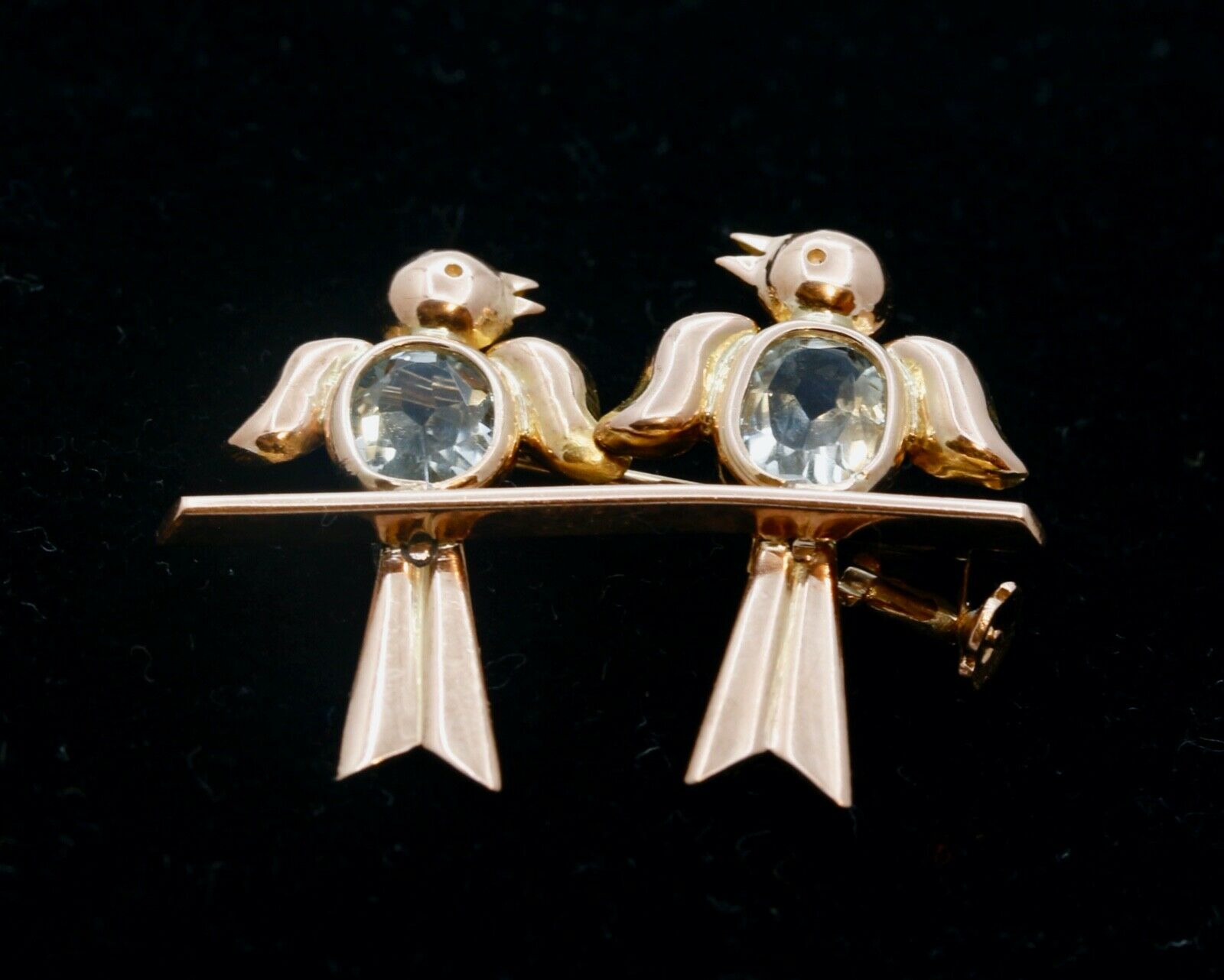 Vintage Lovebirds 18K Rose Gold Aquamarines Brooch Pin