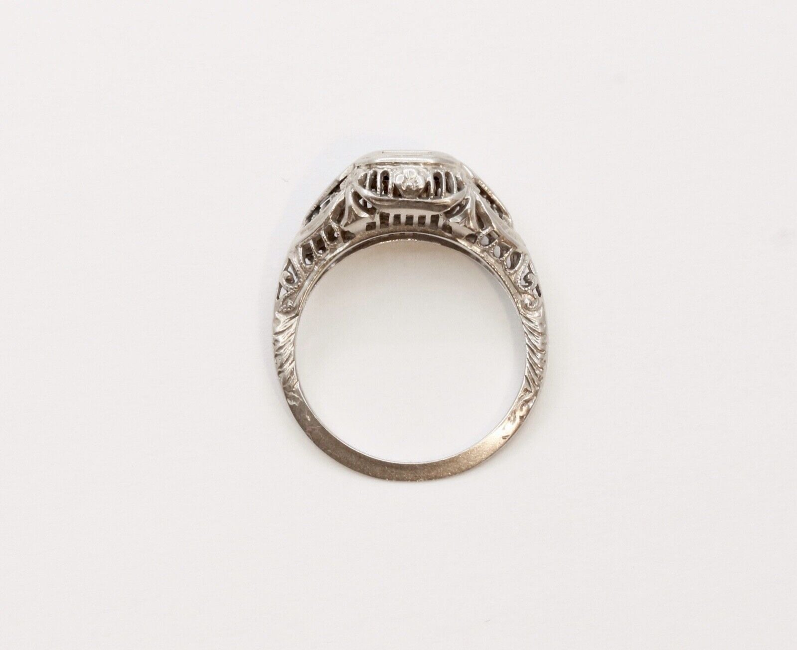 Art Deco Diamond 18K White Gold Ring