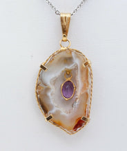 Load image into Gallery viewer, Agate and Amethyst 10K Yellow Gold Vintage Pendant
