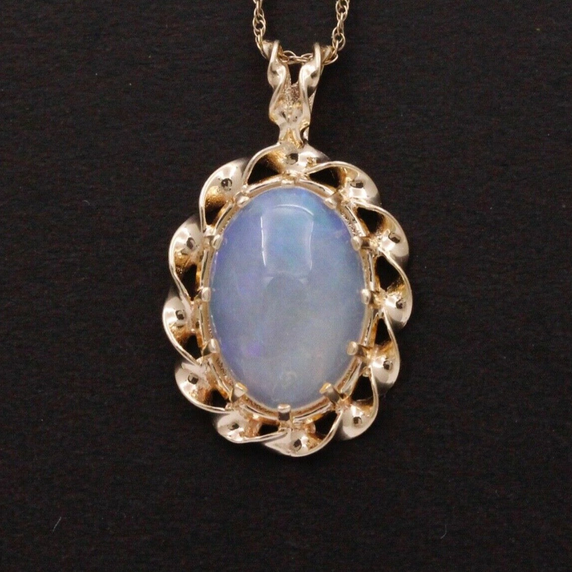 Vintage Translucent Opal 14K Yellow Gold Pendant