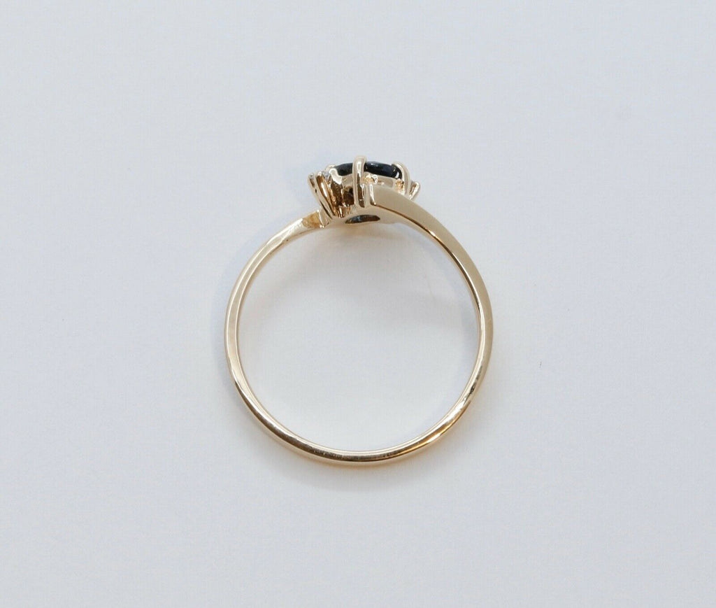 Vintage Bypass Blue Sapphire Diamonds 18K Yellow Gold Ring