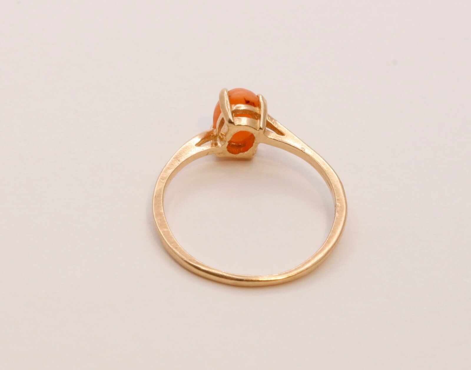 Ladies Vintage Petite Agate Bypass 10K Yellow Gold Ring
