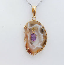 Load image into Gallery viewer, Agate and Amethyst 10K Yellow Gold Vintage Pendant
