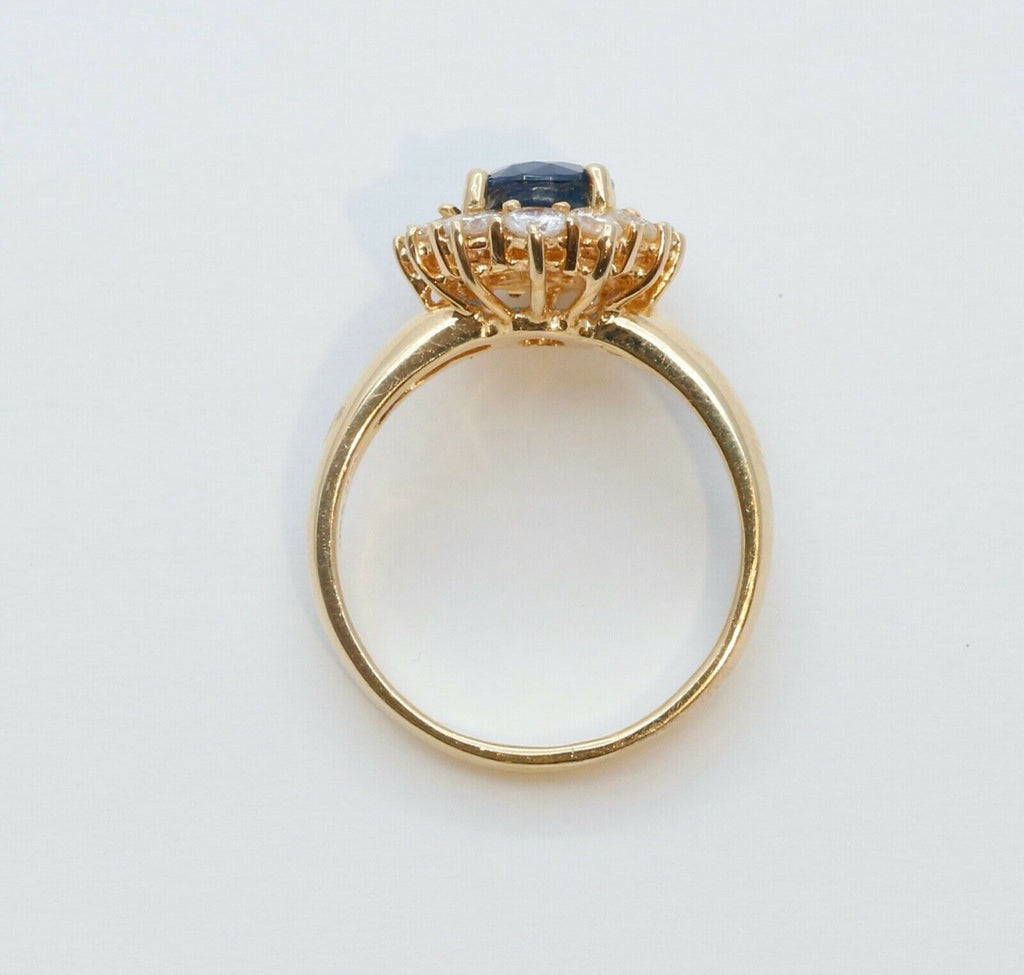 Beautiful Vintage Blue Sapphire Diamonds 18K Yellow Gold Ring