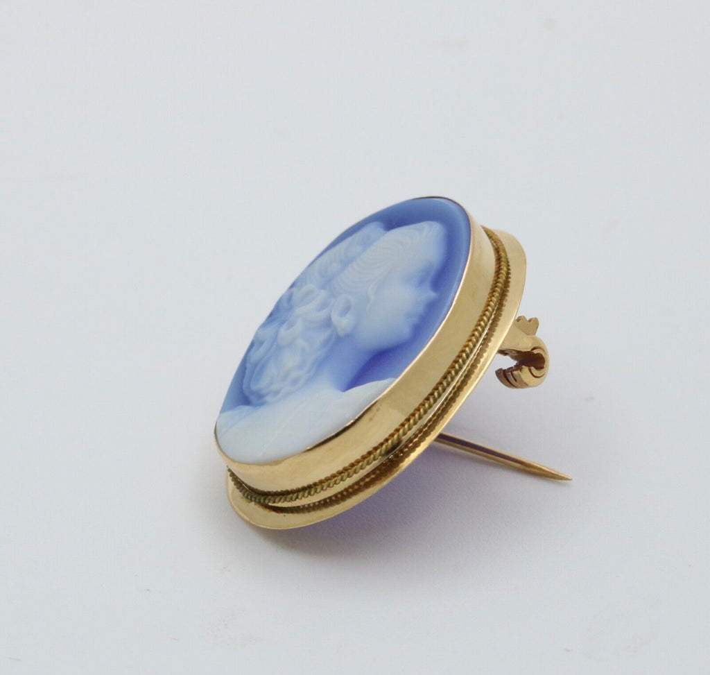 Vintage Italian Cameo 18K Yellow Gold Brooch Pendant
