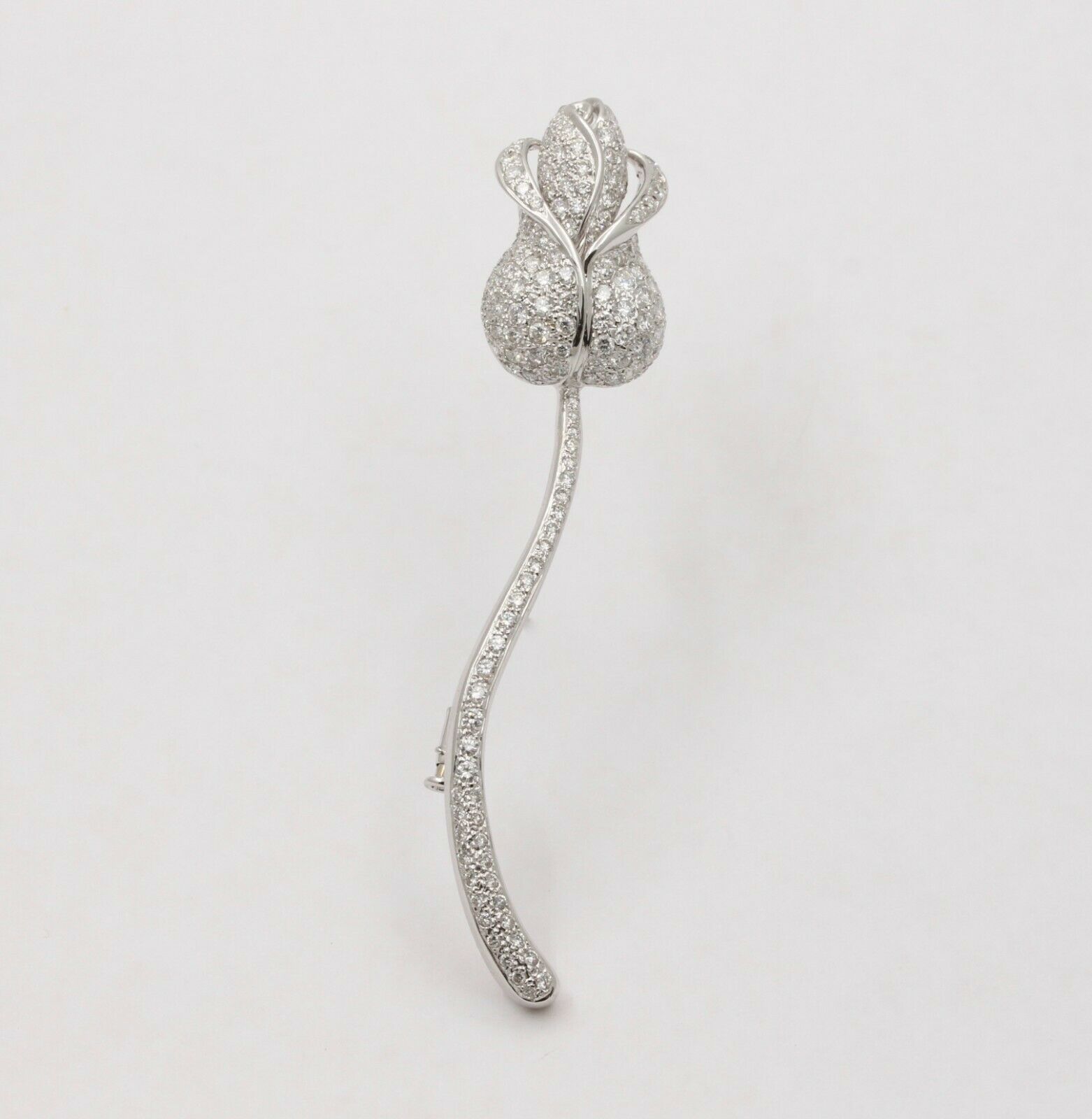 Vintage Estate Elegant Rose Flower Brilliant Cut Diamonds 18K White Gold Brooch,