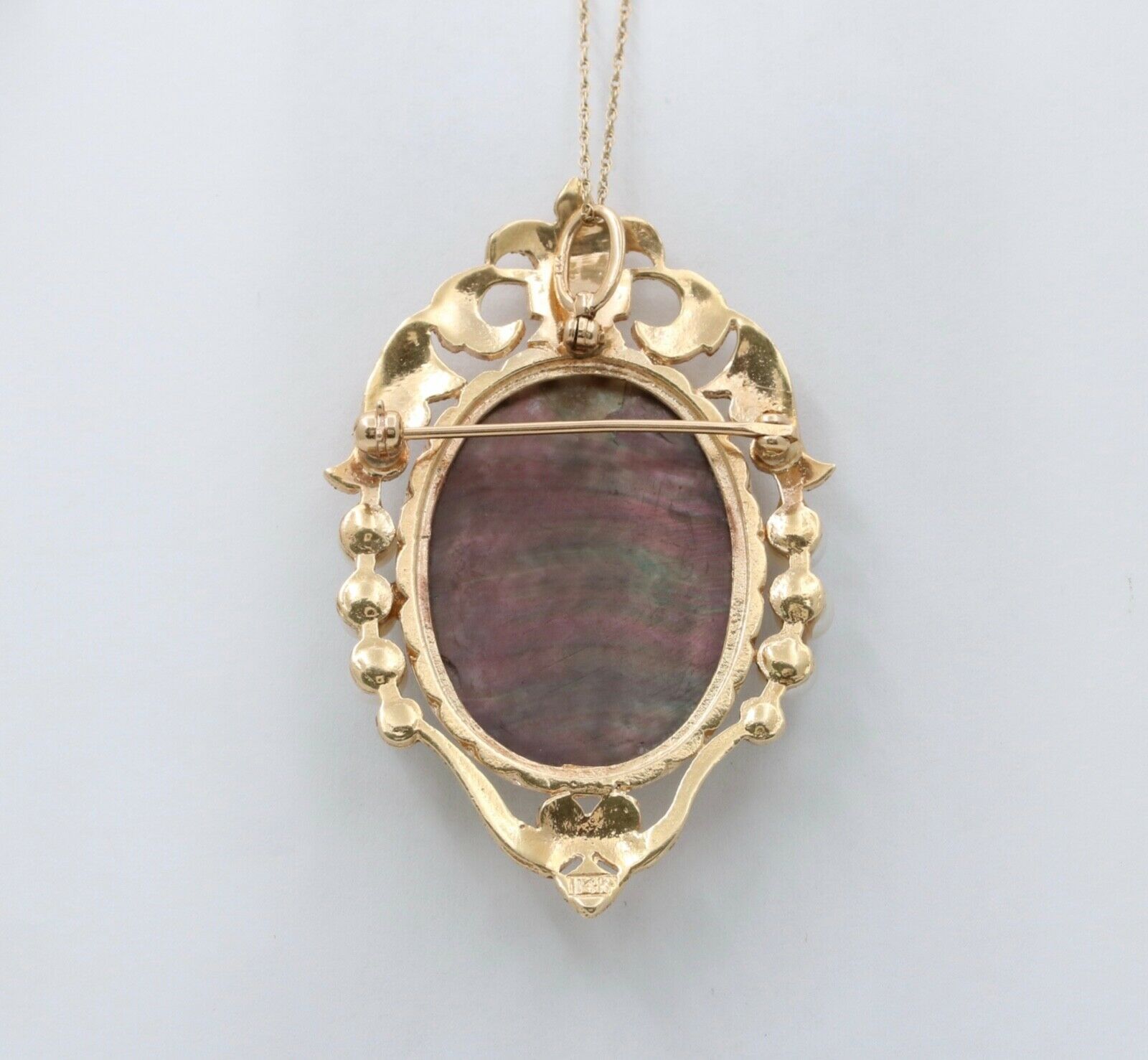 Vintage 14K Yellow Gold Carved Mother Of Pearl Cameo Brooch, Pin.