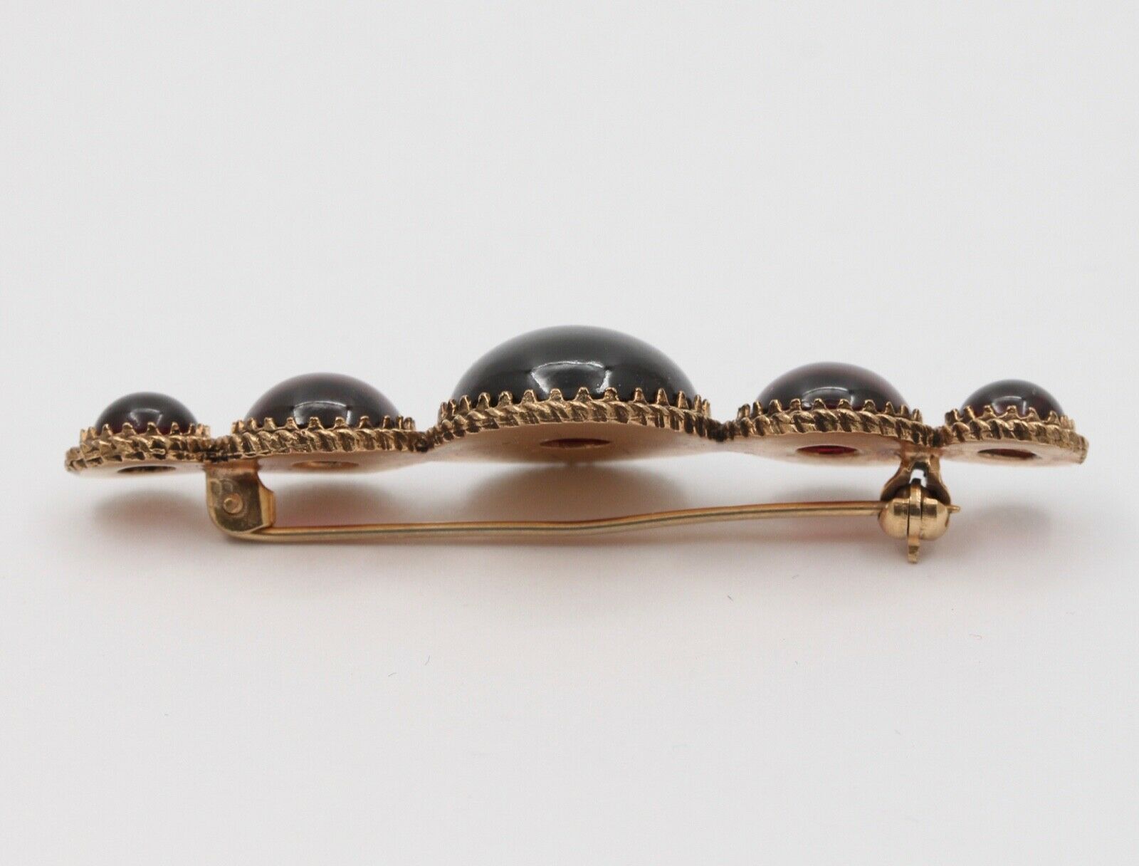 Victorian Cabochon Garnets 14K Yellow Gold Brooch Pin