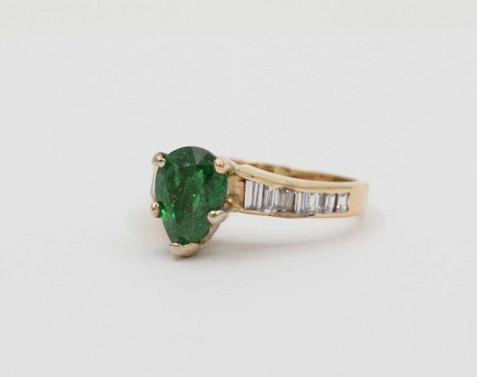 Vintage 14K Yellow Gold Tsavorite Garnet Diamond Ring