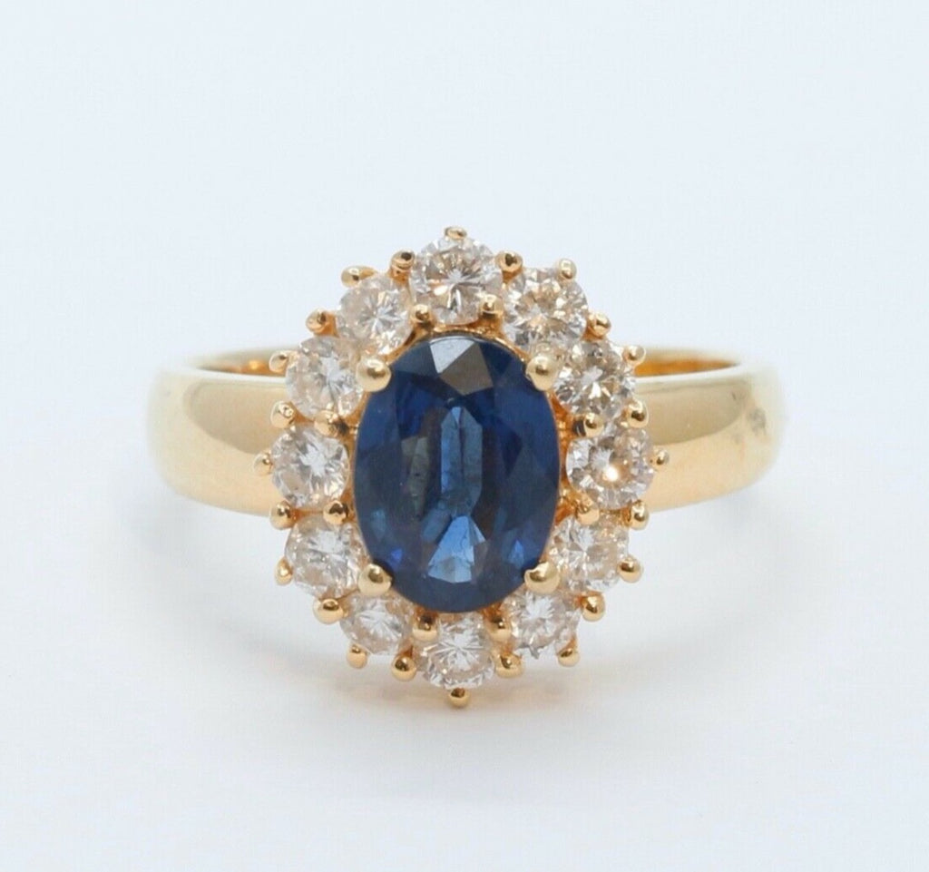 Beautiful Vintage Blue Sapphire Diamonds 18K Yellow Gold Ring