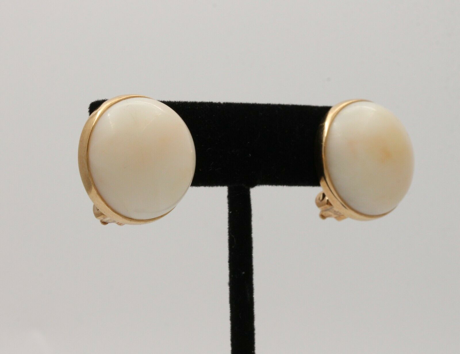 Vintage Italian Angle Skin Coral Button 14K Yellow Gold Dome Clip Earrings.