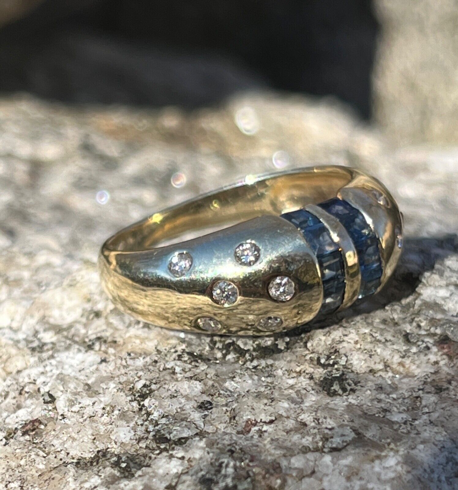Vintage 14K Yellow Gold Sapphire Diamond Dome Ring. Ring band