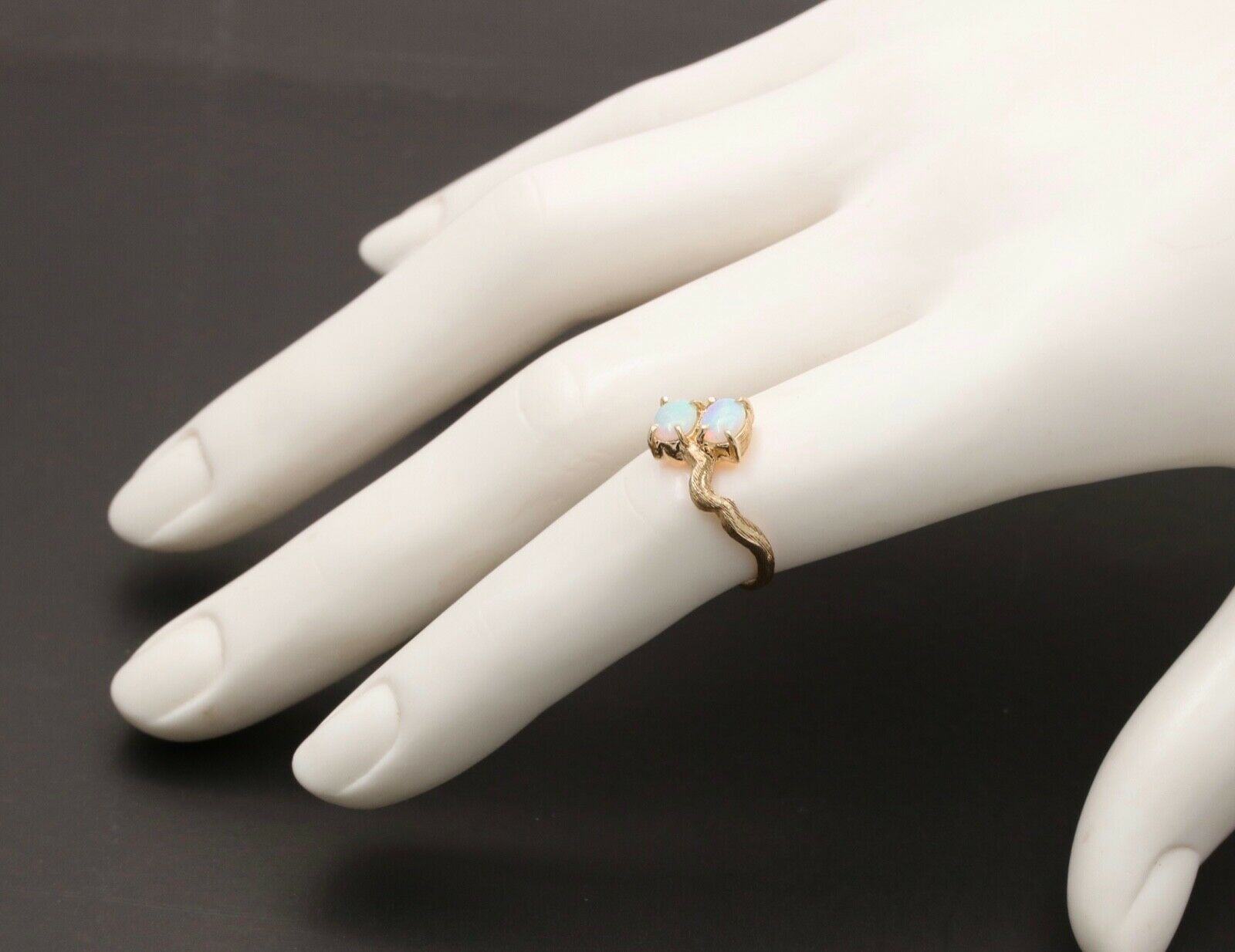 Vintage Opal Vine 14K Yellow Gold Ring