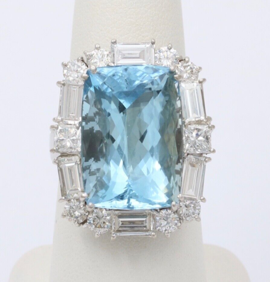 Vintage 18K White Gold 16.53 Carats Aquamarine DIamond Ring, Cocktail Ring