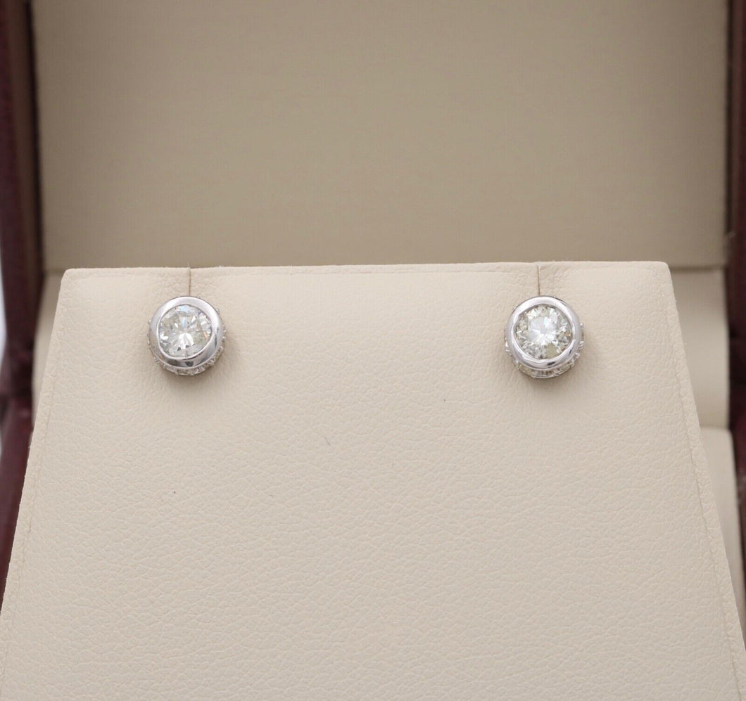 Classic 14K White Gold Diamond Studs, Earrings.