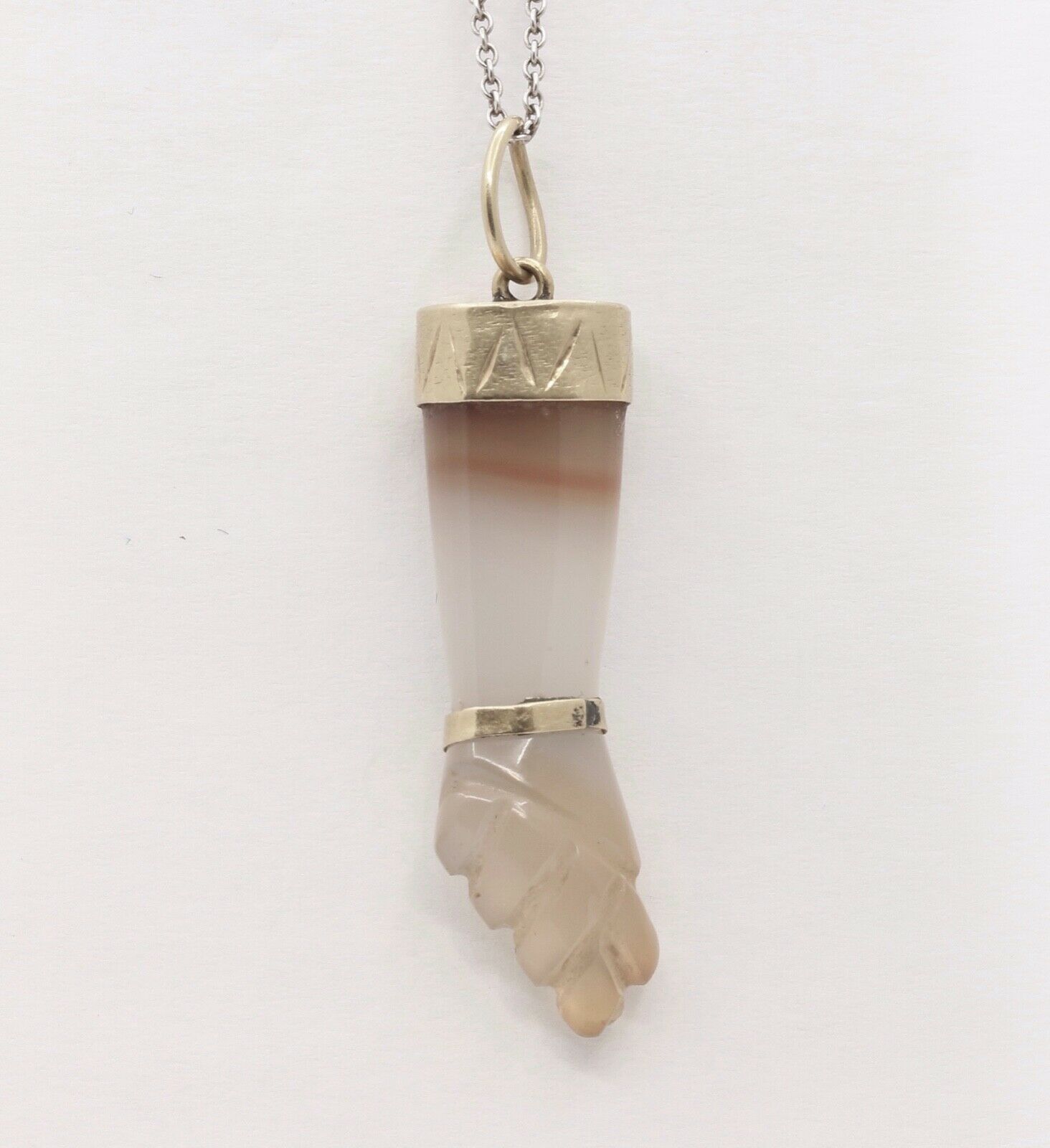Vintage Agate Figa 18K Yellow Gold Pendant Charm