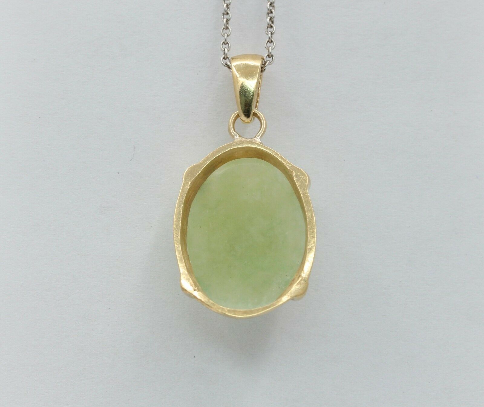 Vintage 22K Yellow Gold Cabochon Jade Pendant