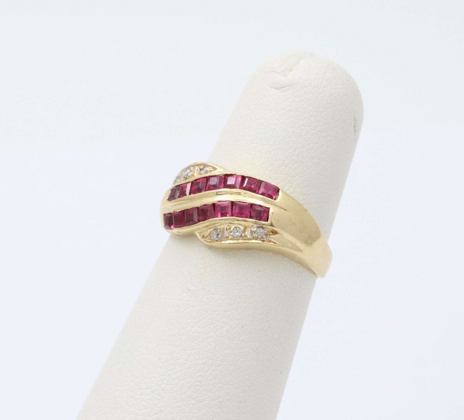 Vintage 14K Yellow Gold Ruby & Diamond Infinity Ring Band