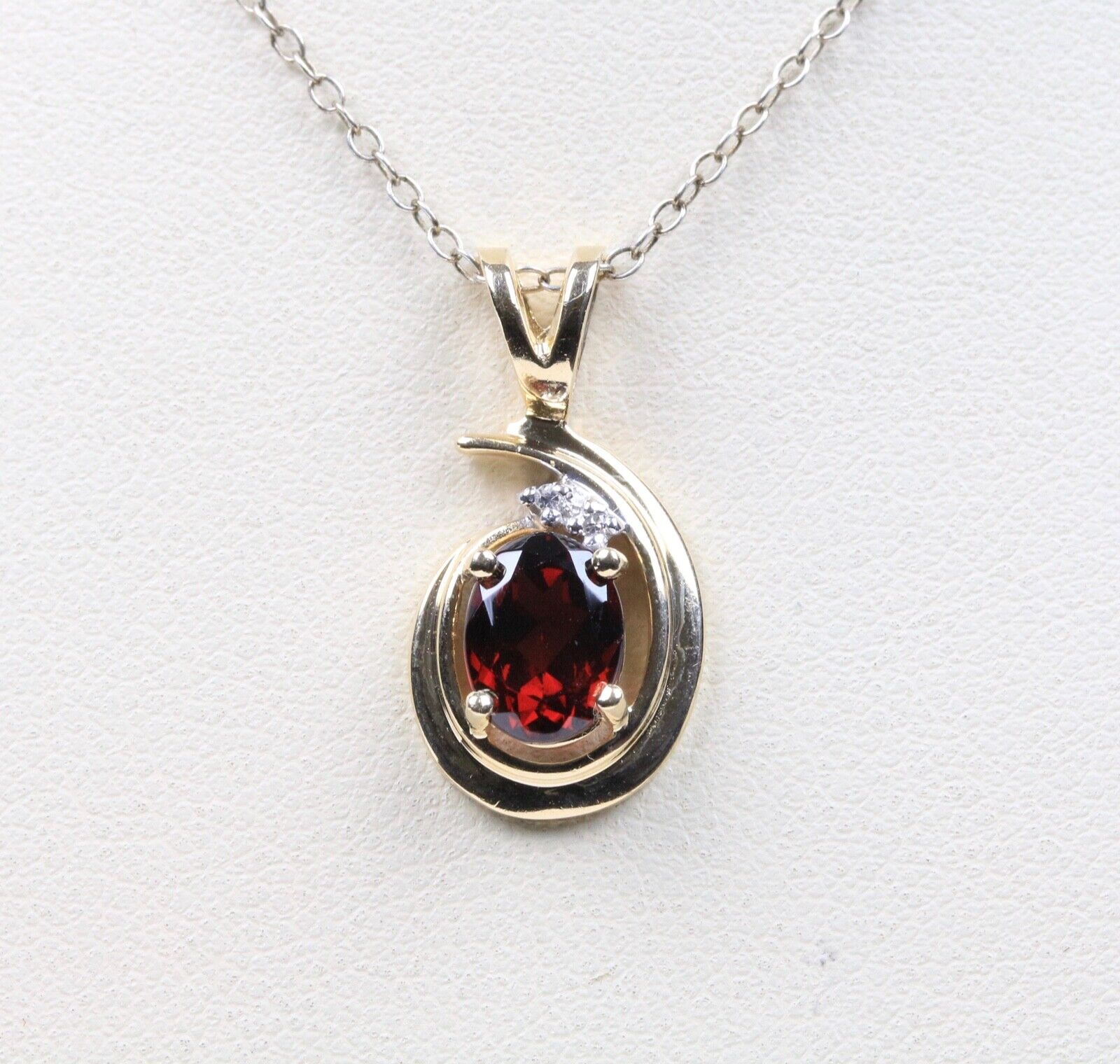Vintage Garnet Diamond 14K Yellow Gold Pendant