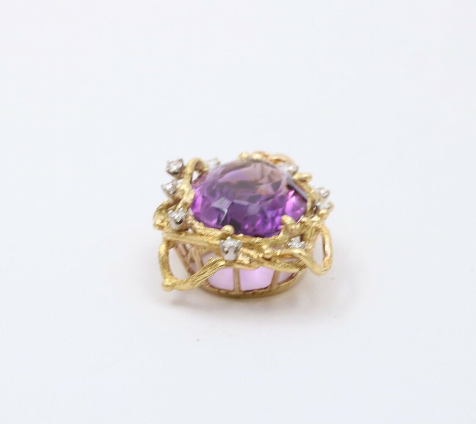 Beautiful Vintage Amethyst Diamonds 18K Yellow Gold Vines Pendant