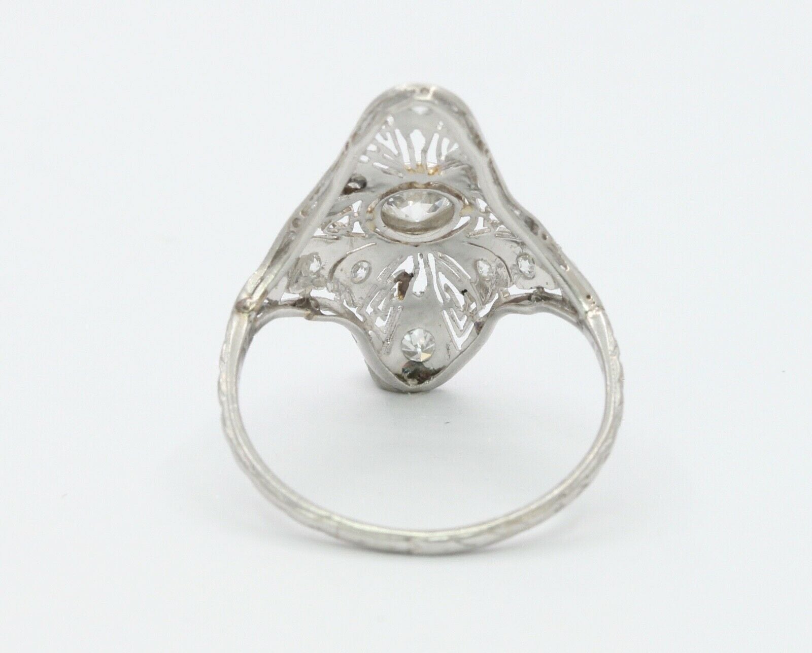 Art Deco 18K White Gold Diamonds Filagree Ring