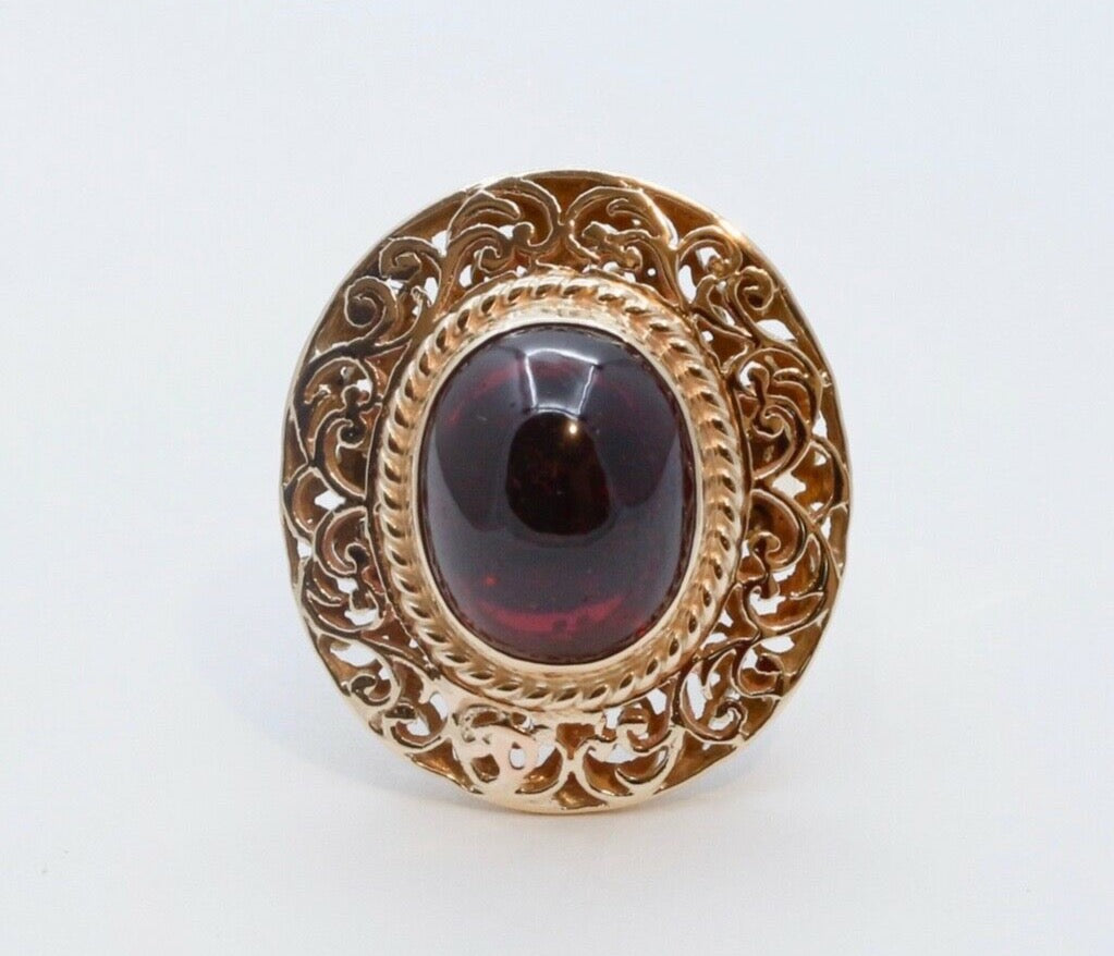 Exquisite Victorian Revival Garnet 14K Yellow Gold Ring