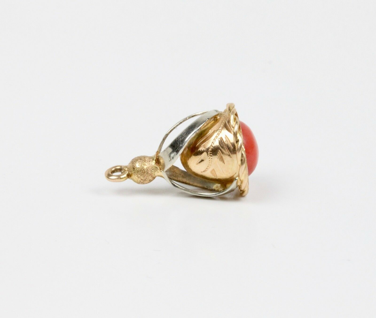 Lovely Vintage 14K Yellow Gold Coral Bell Pendant
