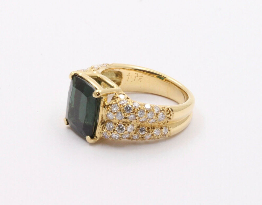 Vintage 4.35 carats Green tourmaline 18K Gold Pave Diamond Ring.