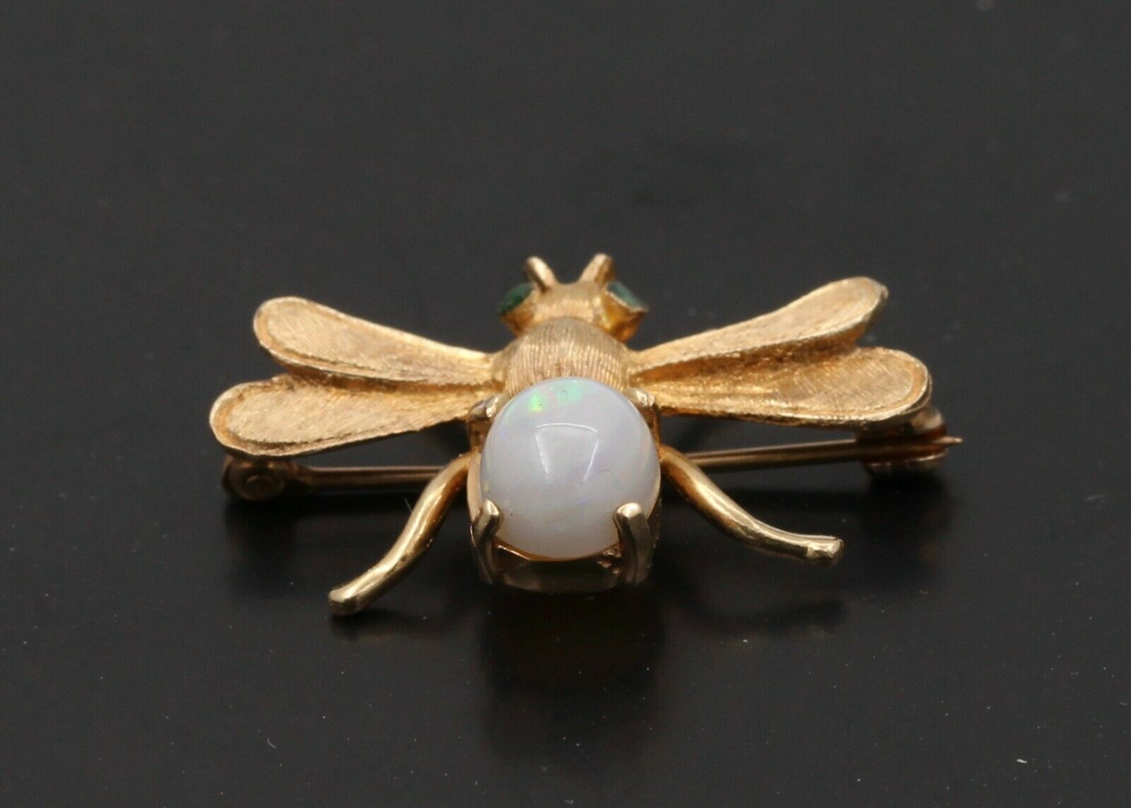Vintage 14K Yellow Gold Opal Bee Brooch