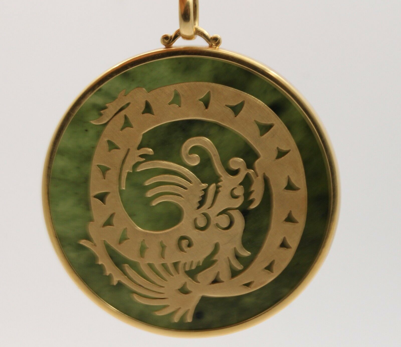 Vintage 18K Yellow Gold Spinning Dragon Jade Large Medallion