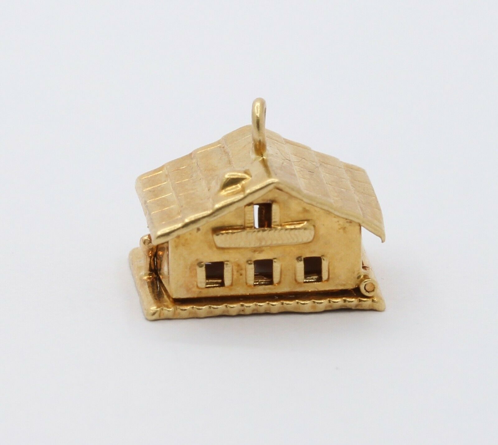 Vintage 14K Yellow Gold Opening House Pendant