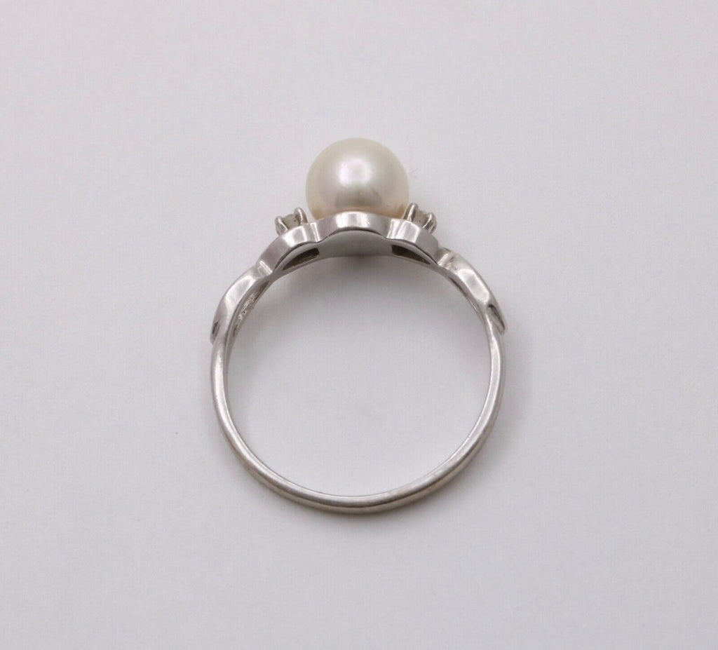Vintage 14K White Gold Pearl & Diamond Ring Band.