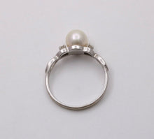 Load image into Gallery viewer, Vintage 14K White Gold Pearl &amp; Diamond Ring Band.
