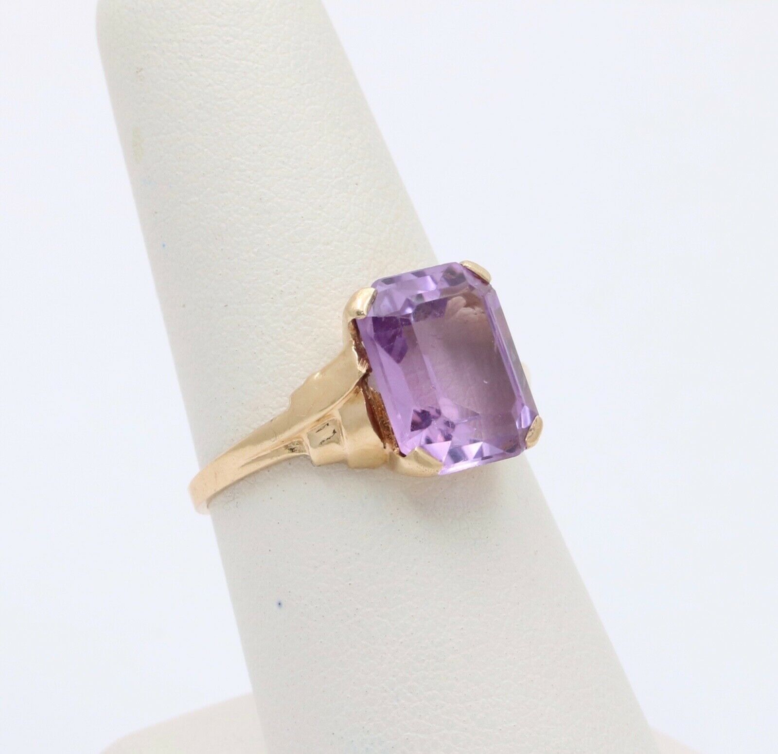 Vintage 14K Yellow Gold Amethyst Solitaire Ring , February Birthstone