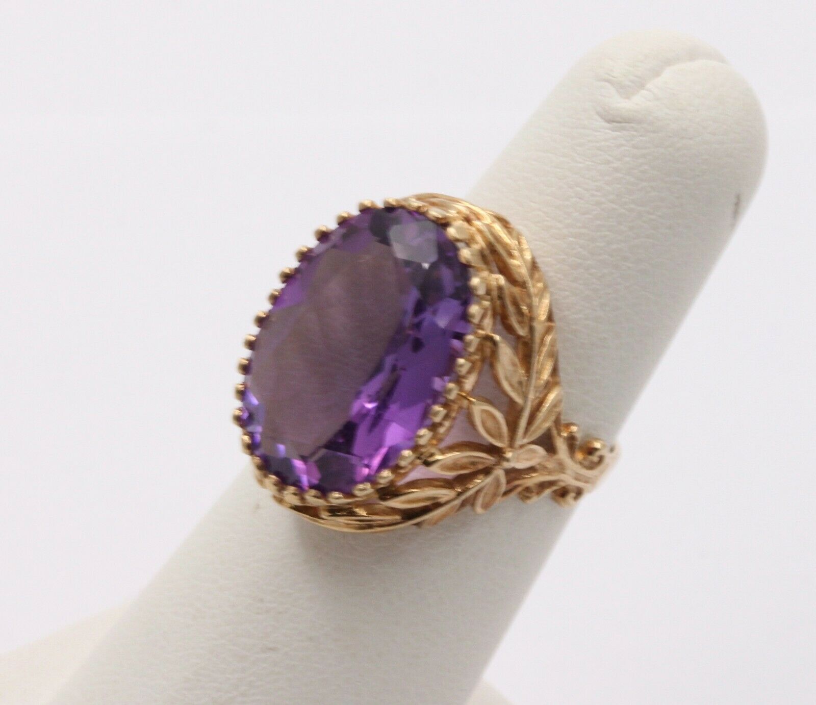 Vintage 10K Yellow Gold Floral Setting Amethyst Statement Ring