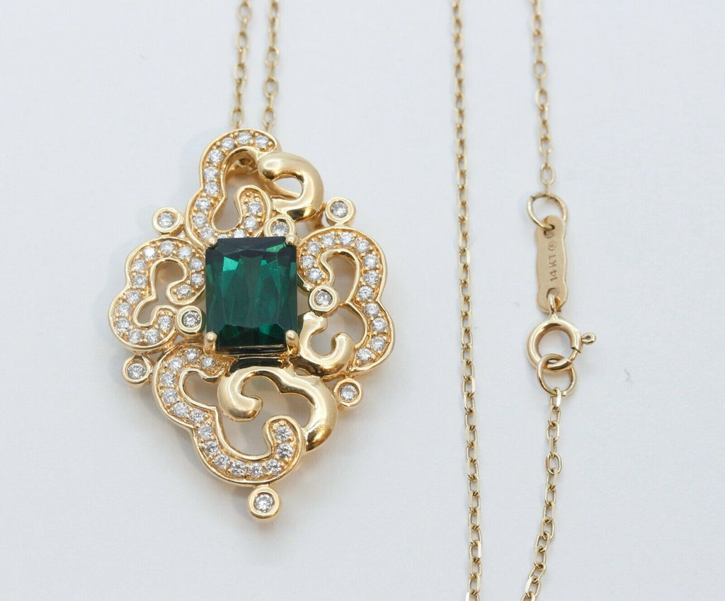 Beautiful Vintage Green Tourmaline Diamonds 14K Yellow Gold Pendant and Chain