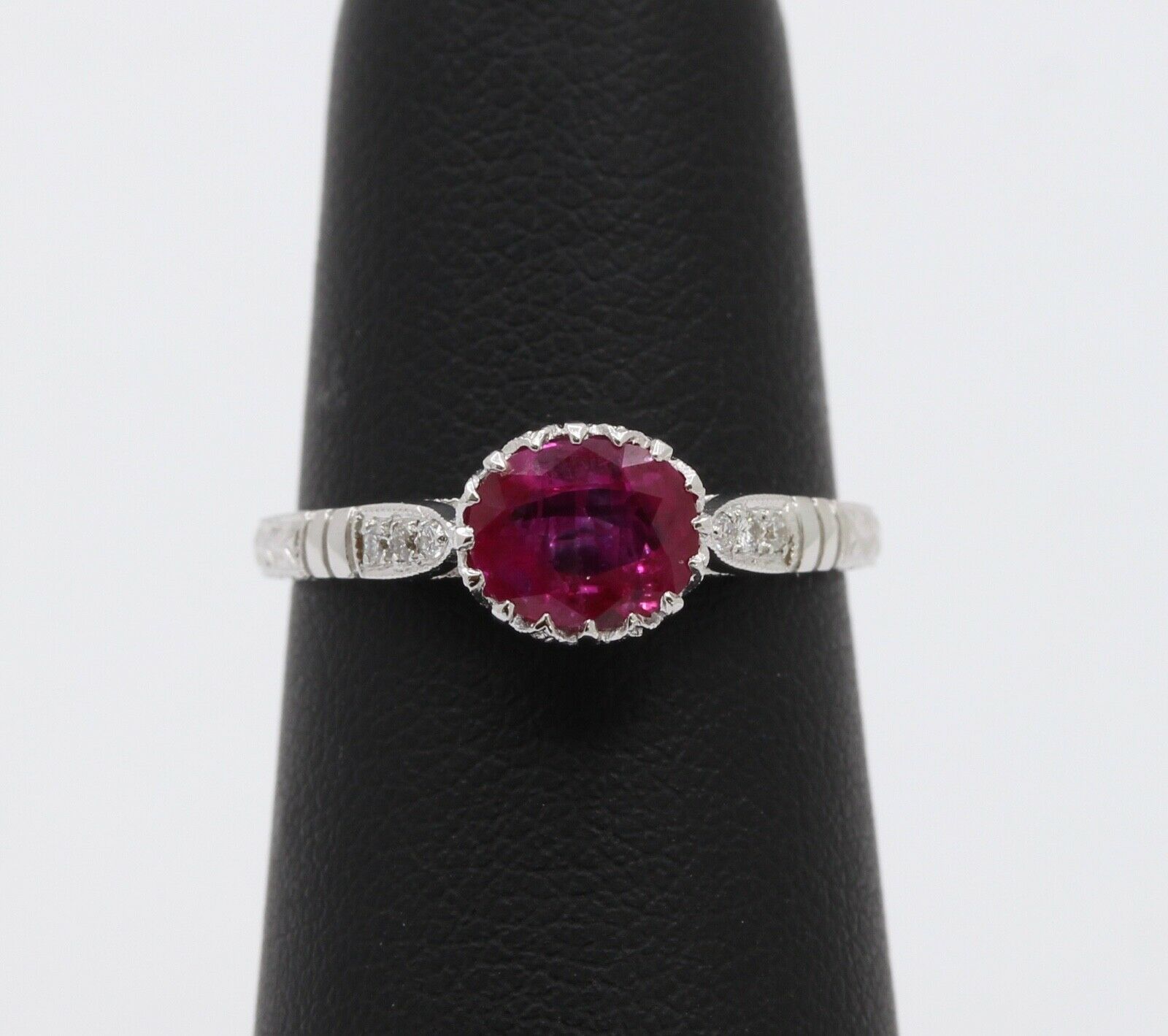 Beautiful Burmese Ruby Diamonds Ring
