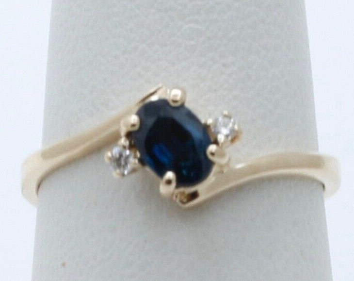 Vintage Bypass Blue Sapphire Diamonds 18K Yellow Gold Ring
