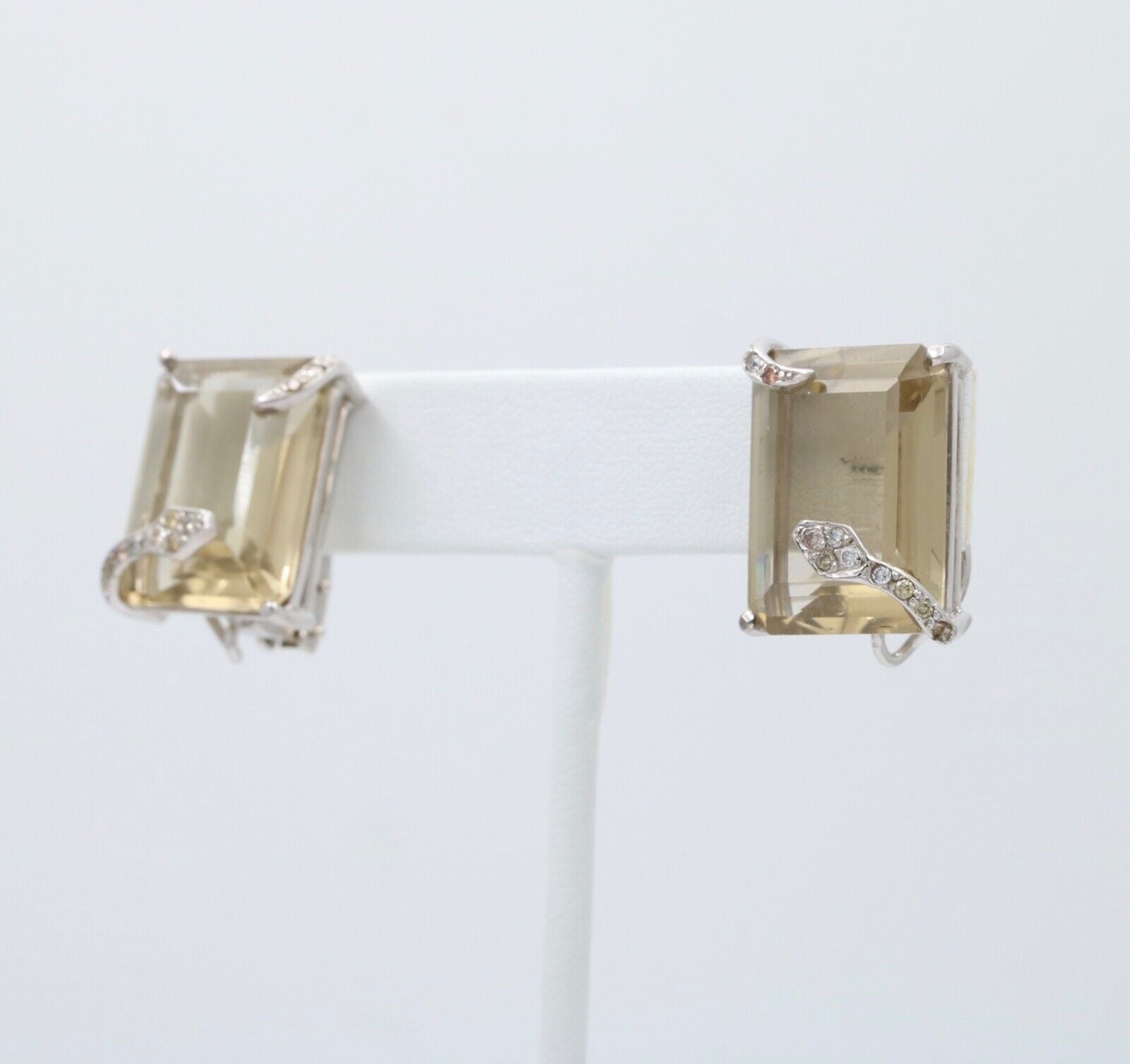 Vintage Modernist Snake Topaz and Diamond 18K White Gold Clip On Earrings