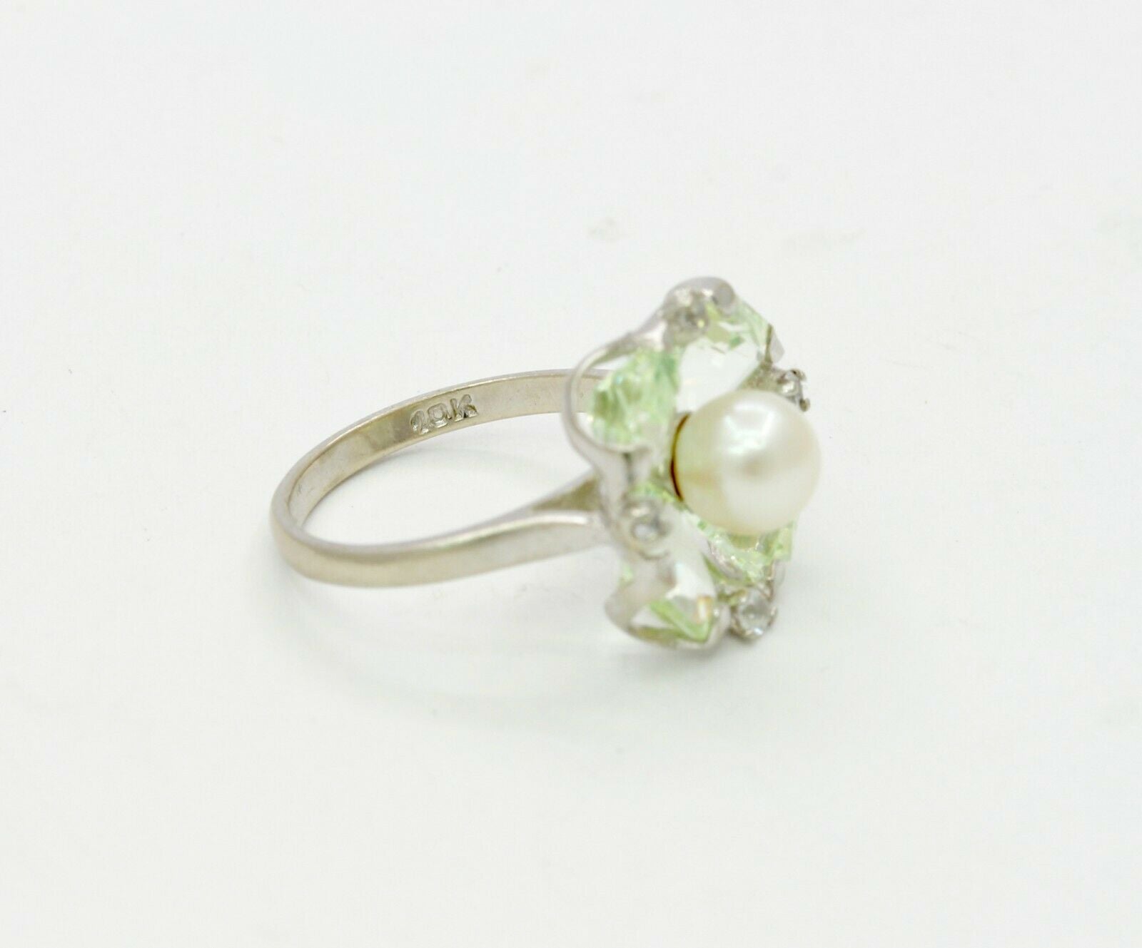 Vintage 10K White Gold Pearl Diamond Green Stone Ring