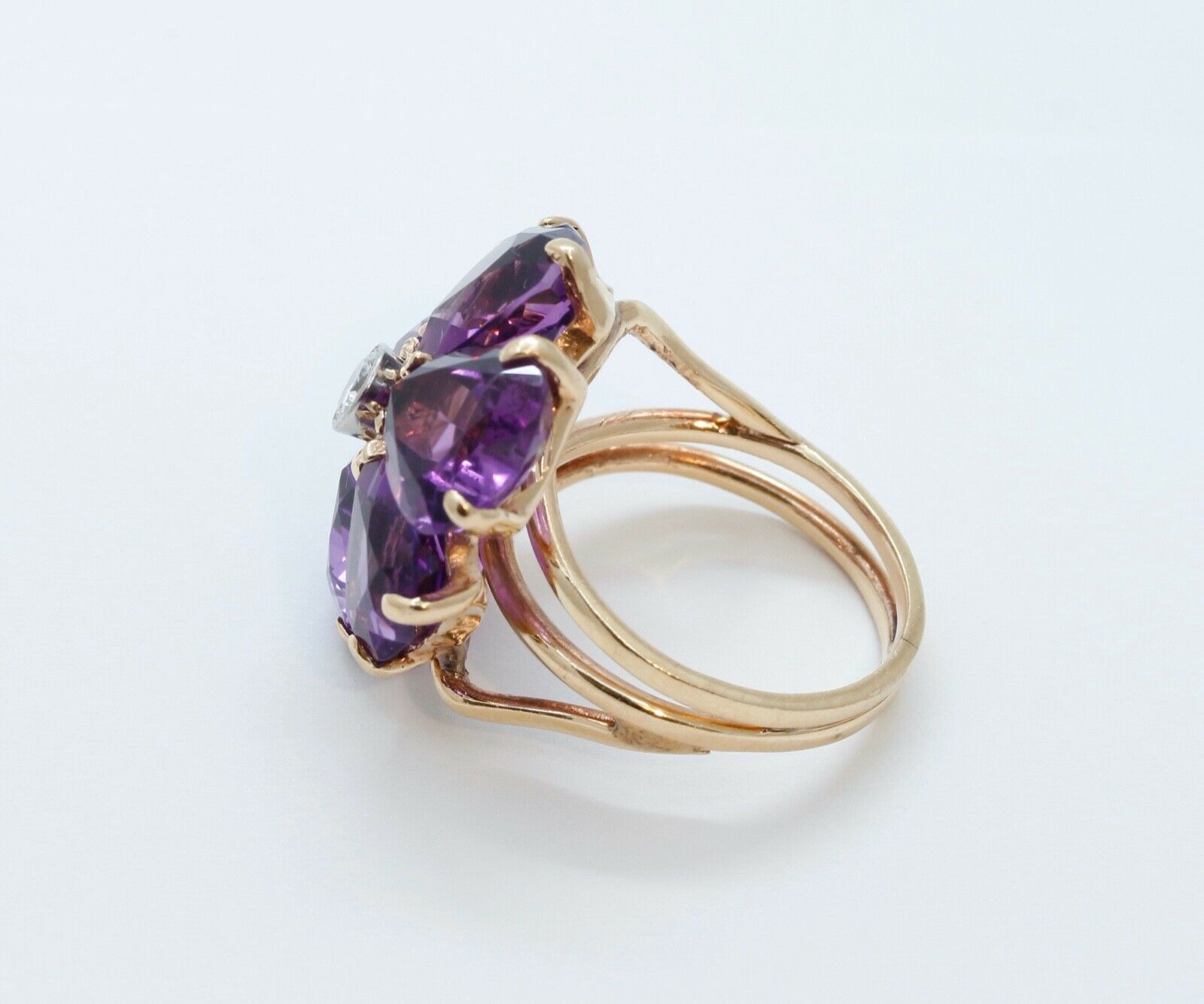 Vintage Siberian Amethyst Hearts Diamond 14K Yellow Gold Ring