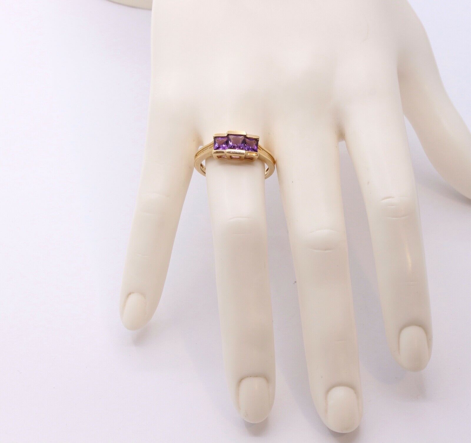 Vintage Three Stone Amethyst 14K Yellow Gold Ring